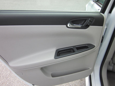 chevrolet impala 2011 white sedan lt fleet flex fuel 6 cylinders front wheel drive automatic 62863