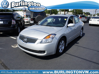 nissan altima 2008 silver sedan 2 5 s gasoline 4 cylinders front wheel drive automatic 08016