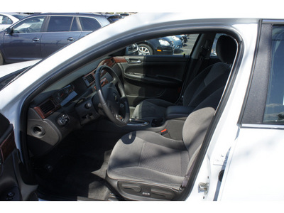 chevrolet impala 2010 white sedan lt flex fuel 6 cylinders front wheel drive automatic 08016