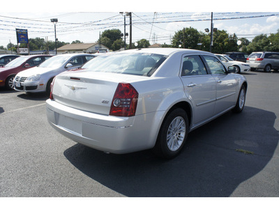 chrysler 300 2010 silver sedan touring gasoline 6 cylinders rear wheel drive automatic 08016