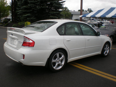 subaru legacy 2008 white sedan 2 5i limited gasoline 4 cylinders all whee drive automatic 13502