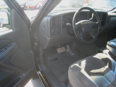 chevrolet silverado 1500 2006 black pickup truck ext z71 4wd gasoline 8 cylinders 4 wheel drive automatic 55420