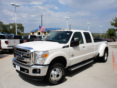 ford f 350 super duty 2012 white platinum lariat biodiesel 8 cylinders 4 wheel drive shiftable automatic 76205