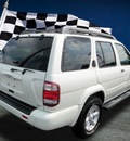 nissan pathfinder 2003 white suv se gasoline 6 cylinders dohc 4 wheel drive automatic 14221