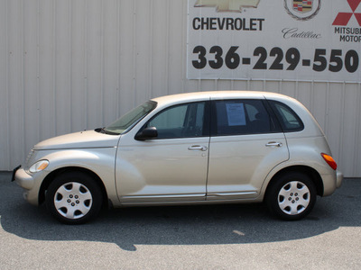 chrysler pt cruiser 2005 gold wagon touring gasoline 4 cylinders front wheel drive 5 speed manual 27215
