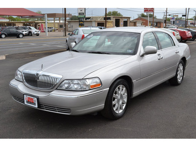 lincoln town car 2010 silver sedan signature limited flex fuel 8 cylinders rear wheel drive automatic 76903