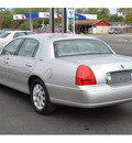 lincoln town car 2010 silver sedan signature limited flex fuel 8 cylinders rear wheel drive automatic 76903