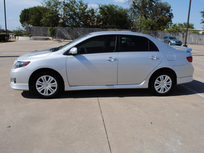 toyota corolla 2009 silver sedan s gasoline 4 cylinders front wheel drive automatic 75228