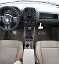 jeep patriot 2011 bright white suv latitude gasoline 4 cylinders 4 wheel drive automatic 81212