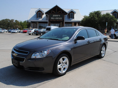 chevrolet malibu 2010 gray sedan flex fuel 4 cylinders front wheel drive automatic 76087