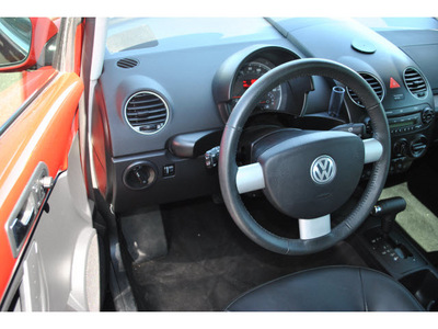 volkswagen new beetle 2008 red se gasoline 5 cylinders front wheel drive automatic 99336