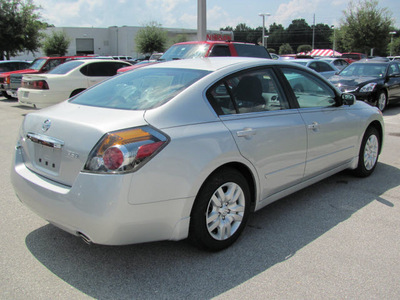 nissan altima 2012 silver sedan s gasoline 4 cylinders front wheel drive automatic 33884