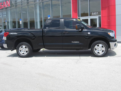 toyota tundra 2010 black gasoline 8 cylinders 4 wheel drive automatic 33884