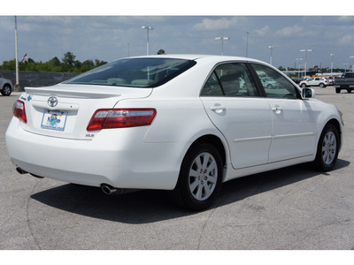 toyota camry 2008 white sedan le gasoline 6 cylinders front wheel drive automatic with overdrive 77388