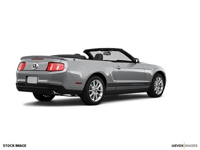 ford mustang 2010 gray premium gasoline 6 cylinders rear wheel drive automatic with overdrive 77388