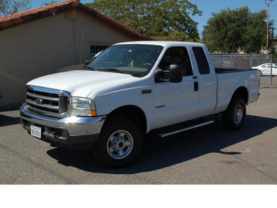 ford f 250 super duty 2004 white super cab 4x4 diesel lariat diesel 8 cylinders 4 wheel drive automatic 95678