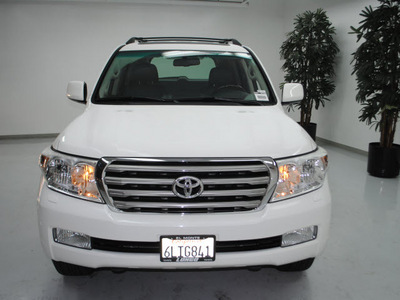 toyota land cruiser 2009 white suv 4wd gasoline 8 cylinders 4 wheel drive automatic 91731