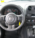 jeep compass 2011 white suv latitude gasoline 4 cylinders 4 wheel drive automatic 45840