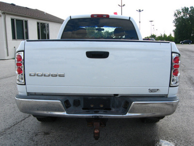 dodge ram pickup 1500 2002 white pickup truck slt gasoline 8 cylinders rear wheel drive automatic 45840