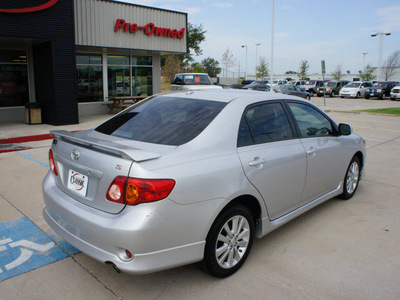toyota corolla 2009 silver sedan s gasoline 4 cylinders front wheel drive automatic 76210