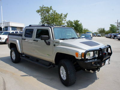 hummer h3t 2009 lt  gray alpha gasoline 8 cylinders 4 wheel drive automatic 76205
