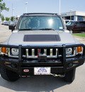 hummer h3t 2009 lt  gray alpha gasoline 8 cylinders 4 wheel drive automatic 76205