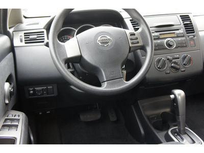 nissan versa 2011 hatchback gasoline 4 cylinders front wheel drive not specified 47130