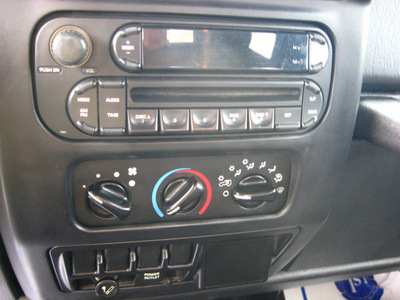 jeep wrangler 2006 black suv se gasoline 4 cylinders 4 wheel drive 6 speed manual 45840
