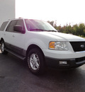 ford expedition 2004 white suv xlt gasoline 8 cylinders 4 wheel drive automatic 45344