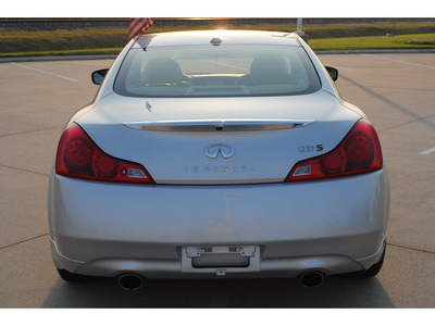infiniti g37 2008 silver coupe sport gasoline 6 cylinders rear wheel drive autostick 77065