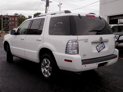 mercury mountaineer 2006 white suv premier gasoline 8 cylinders rear wheel drive automatic 61832