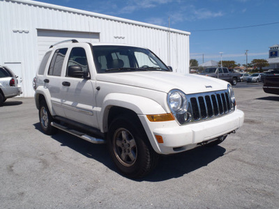 jeep liberty 2006 white suv limited diesel 4 cylinders 4 wheel drive automatic 28557