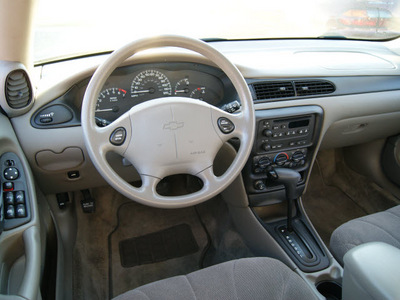 chevrolet classic 2005 gray sedan fleet gasoline 4 cylinders front wheel drive automatic 60115