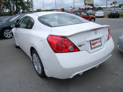 nissan altima 2012 white coupe gasoline 4 cylinders front wheel drive automatic 46219