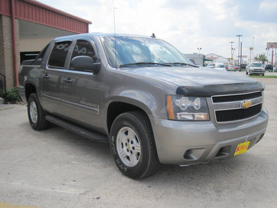 chevrolet avalanche 2007 gray suv gasoline 8 cylinders rear wheel drive automatic 77037