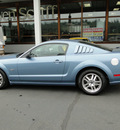 ford mustang 2005 blue coupe gt deluxe gasoline 8 cylinders rear wheel drive 5 speed manual 98032