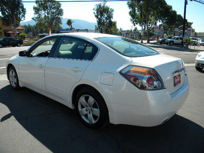 nissan altima 2008 white sedan 2 5 gasoline 4 cylinders front wheel drive automatic 92882