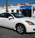 nissan altima 2008 white sedan 2 5 gasoline 4 cylinders front wheel drive automatic 92882