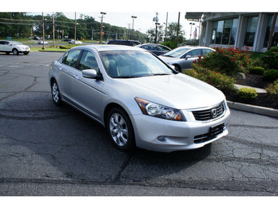 honda accord 2009 alabaster silver sedan ex l v6 gasoline 6 cylinders front wheel drive 5 speed automatic 07724