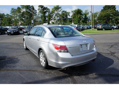 honda accord 2009 alabaster silver sedan ex l v6 gasoline 6 cylinders front wheel drive 5 speed automatic 07724