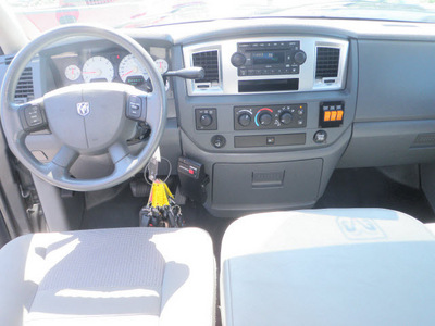 dodge ram pickup 2500 2008 gray gasoline 8 cylinders 4 wheel drive automatic 32401