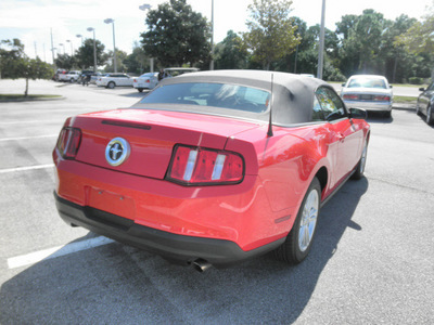 ford mustang 2010 red v6 gasoline 6 cylinders rear wheel drive automatic 32783