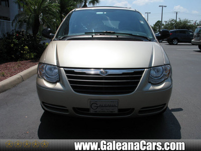 chrysler town and country 2007 gld van touring gasoline 6 cylinders front wheel drive 4 speed automatic 33912