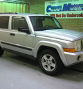 jeep commander 2006 silver suv gasoline 6 cylinders 4 wheel drive automatic 44883