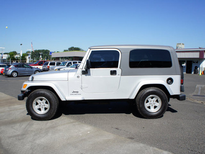 jeep wrangler 2005 silver suv unlimited gasoline 6 cylinders 4 wheel drive automatic with overdrive 98371