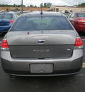 ford focus 2011 gray sedan gasoline 4 cylinders front wheel drive automatic 13502