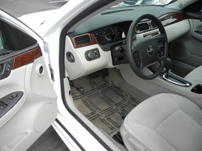 chevrolet impala 2011 white sedan ls flex fuel 6 cylinders front wheel drive 4 speed automatic 55391