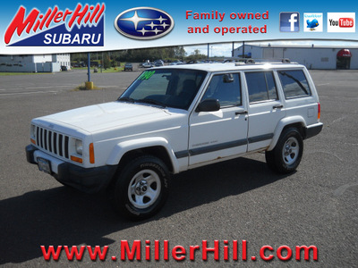 jeep cherokee 2001 white suv sport gasoline 6 cylinders 4 wheel drive automatic with overdrive 55811