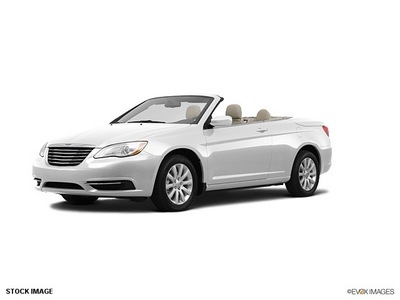 chrysler 200 convertible 2011 flex fuel 6 cylinders front wheel drive not specified 33912