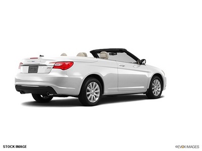 chrysler 200 convertible 2011 flex fuel 6 cylinders front wheel drive not specified 33912